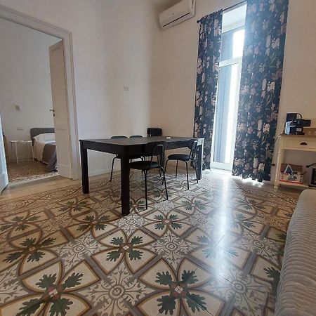 Bari Landlord 242 - Central Station Apartments Kültér fotó