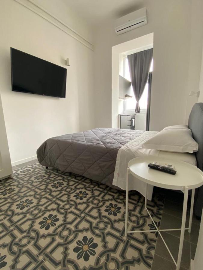 Bari Landlord 242 - Central Station Apartments Kültér fotó