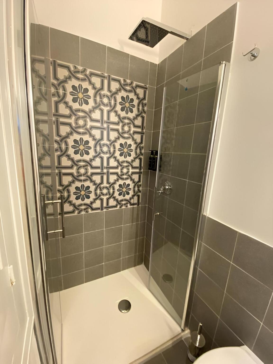 Bari Landlord 242 - Central Station Apartments Kültér fotó