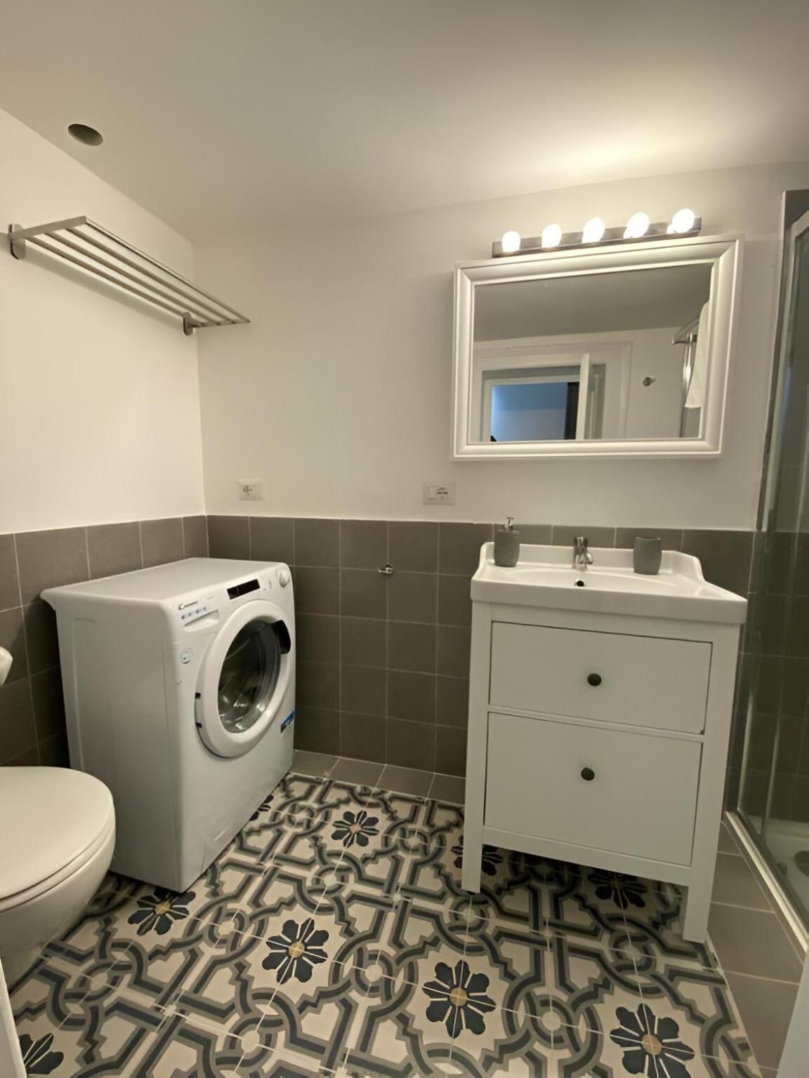 Bari Landlord 242 - Central Station Apartments Kültér fotó
