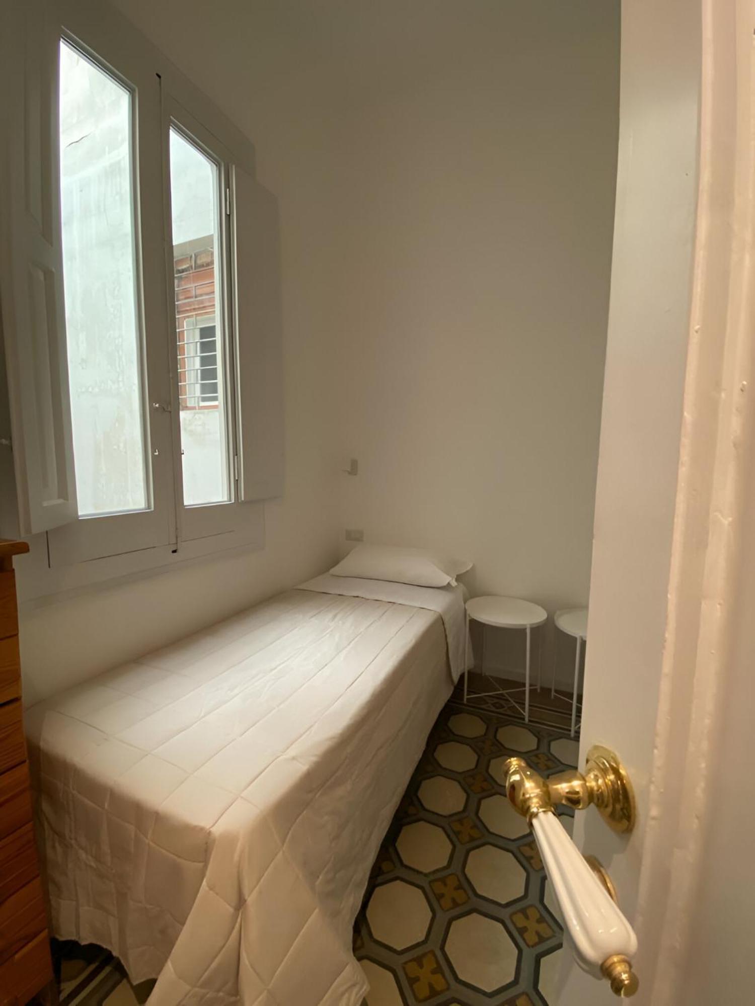 Bari Landlord 242 - Central Station Apartments Kültér fotó