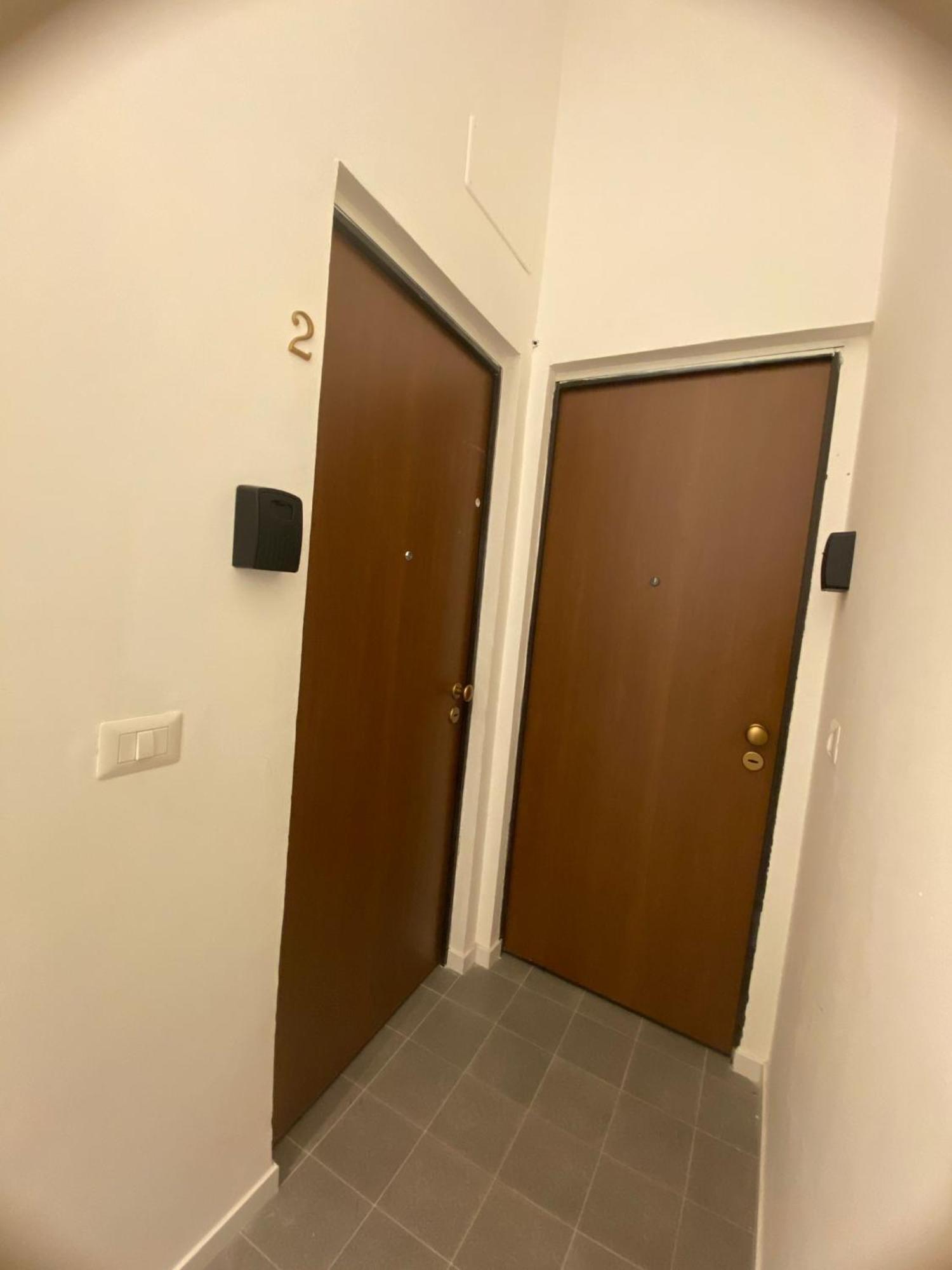 Bari Landlord 242 - Central Station Apartments Kültér fotó