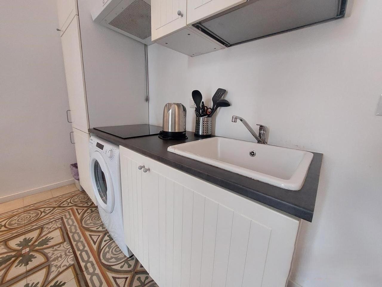 Bari Landlord 242 - Central Station Apartments Kültér fotó